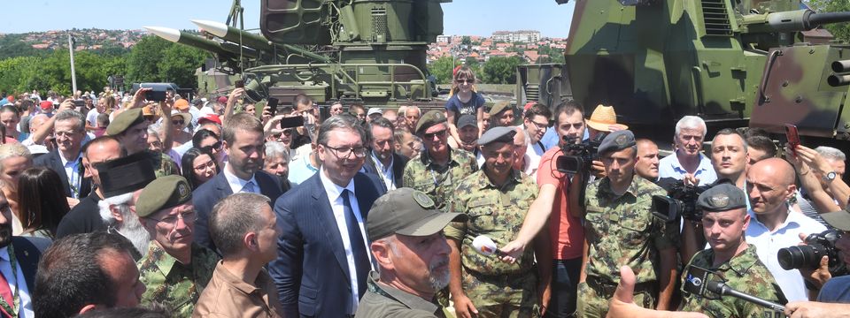 Predsednik Vučić prisustvovao prikazu sredstava naoružanja i vojne opreme iz domaće odbrambene industrije