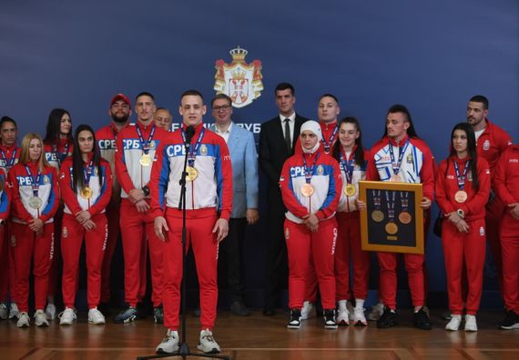 Predsednik Vučić sa delegacijom Bokserskog saveza Srbije, članovima stručnog štaba i bokserske reprezentacije