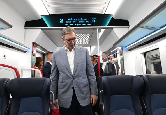 Председник Вучић присуствоваo представљању новог кинеског брзог воза