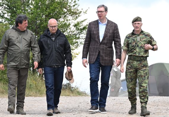 Predsednik Vučić prisustvovao opitnoj združenoj taktičkoj vežbi s bojevim gađanjem „Vatreni udar 2024“