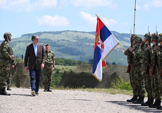 Predsednik Vučić prisustvovao opitnoj združenoj taktičkoj vežbi s bojevim gađanjem „Vatreni udar 2024“