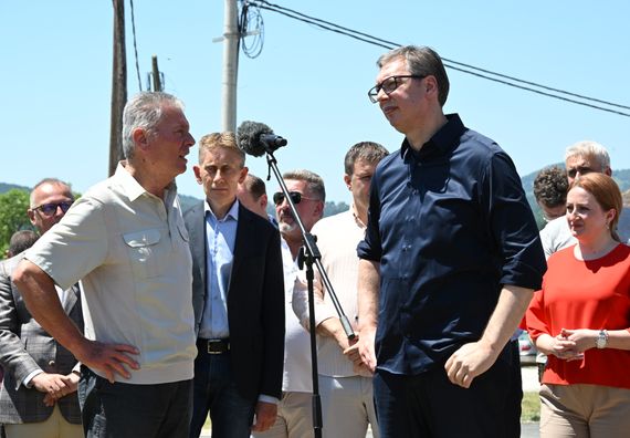 Predsednik Vučić obišao rekonstruisani put Studenica-Rudno