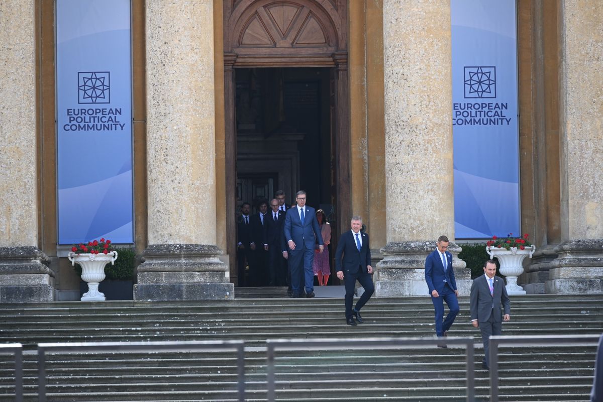 Predsednik Vučić učestvovao na Samitu Evropske političke zajednice