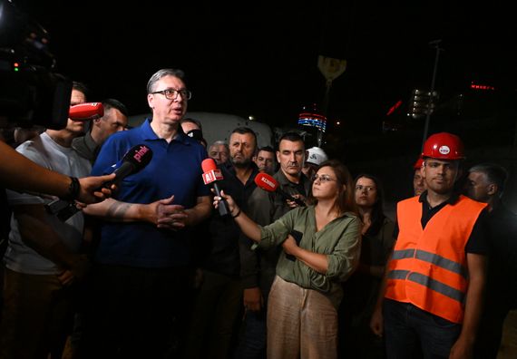 Predsednik Vučić obišao radove na izgradnji Dečje bolnice Tiršova II