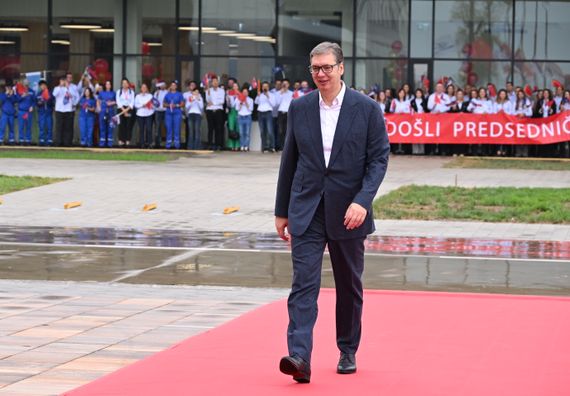 Predsednik Vučić prisustvovao svečanoj ceremoniji pokretanja serijske proizvodnje kineske fabrike Linglong